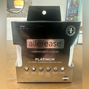 Allerease Platinum Zippered Pillow Protector - King, White